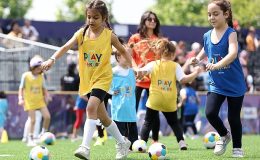 Disney Kız Çocuklarına UEFA Playmakers ile Futbol Heyecanı Yaşatıyor