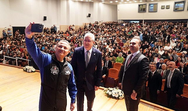 Sanayi ve Teknoloji Bakanı Kacır ile Türkiye’nin ilk astronotu Gezeravcı, EÜ’ye konuk oldu