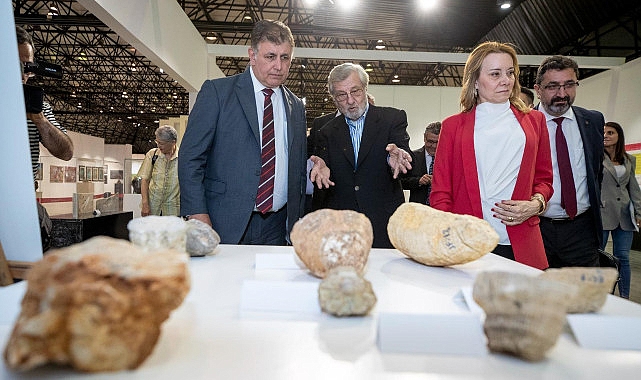 Jeoloji Festivali’nin açılışını Başkan Tugay yaptı İzmir depreme bilimin ışığında hazırlanacak