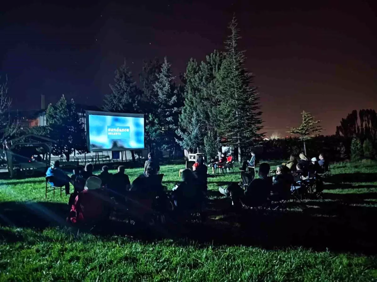 Eskişehir’de Açık Hava Sinema Keyfi