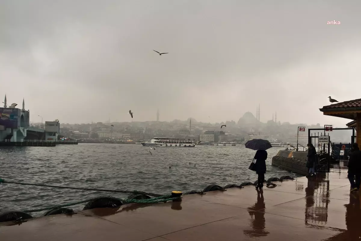 İstanbul’da Fırtına Nedeniyle Seferler İptal